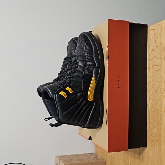 Air Jordan 12 Retro! - Picture 2 of 8